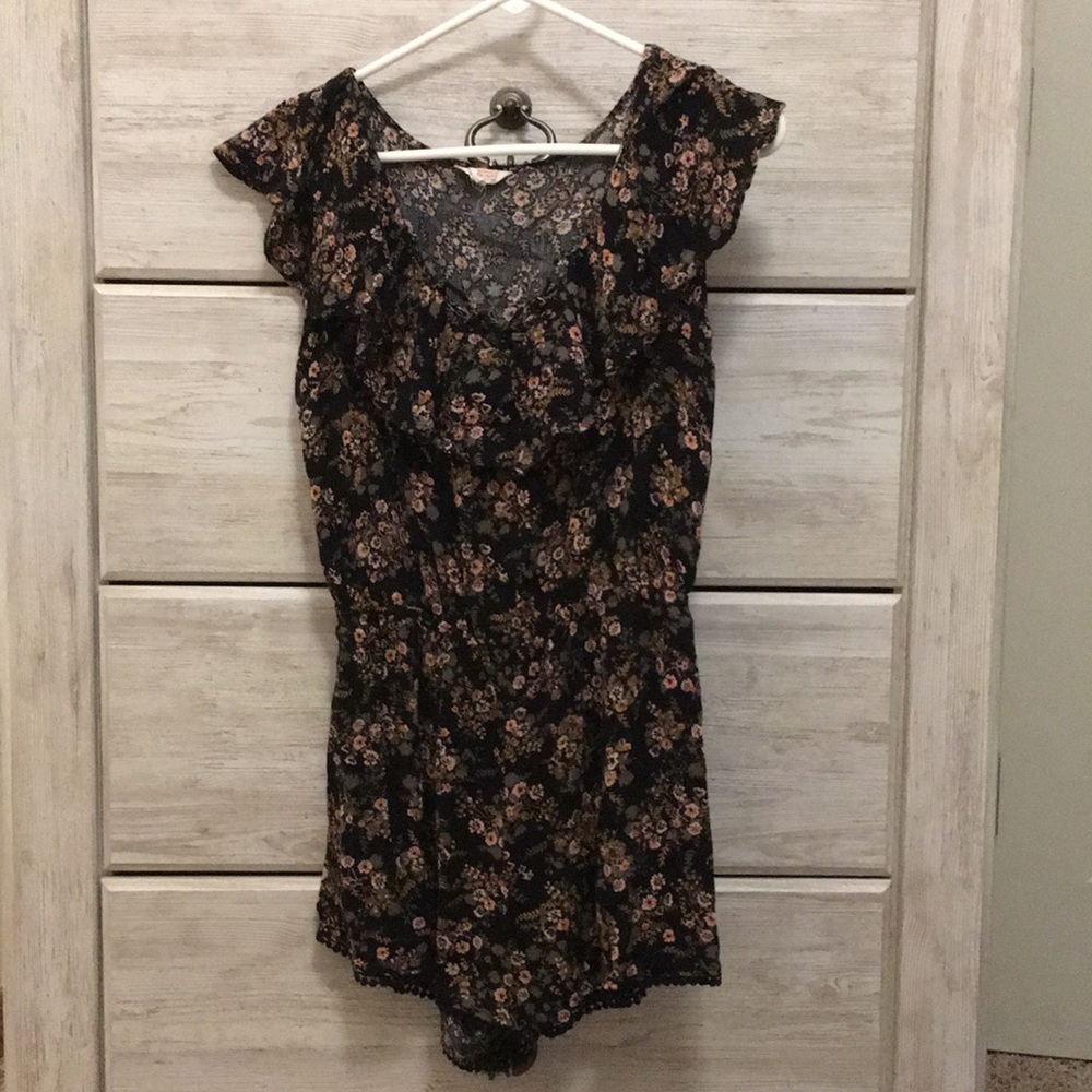 floral ruffle romper